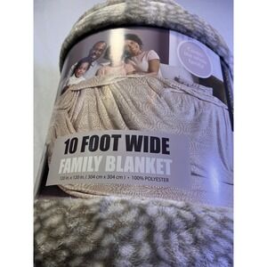 Life Comfort Family Blanket Family 10ft Tan NEW Oversized Plush Faux Fur 120x120